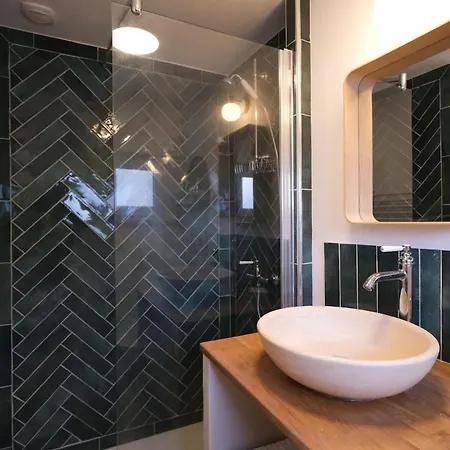 Maisonnette Renovee, Parking, Centre Et Gare 700m Semesterbostad *